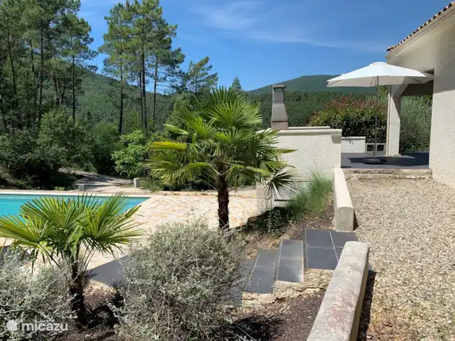Villa Comfort en Francia, Gard, Molières-sur-Cèze - villa Jardín con piscina