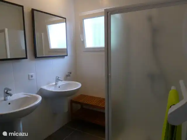 Villa Comfort en Francia, Gard, Molières-sur-Cèze - villa baño arriba