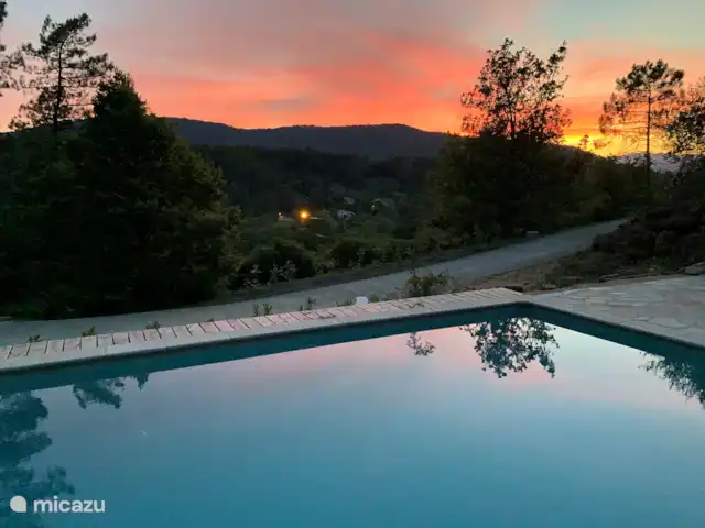 Villa Comfort en Francia, Gard, Molières-sur-Cèze - villa atardecer