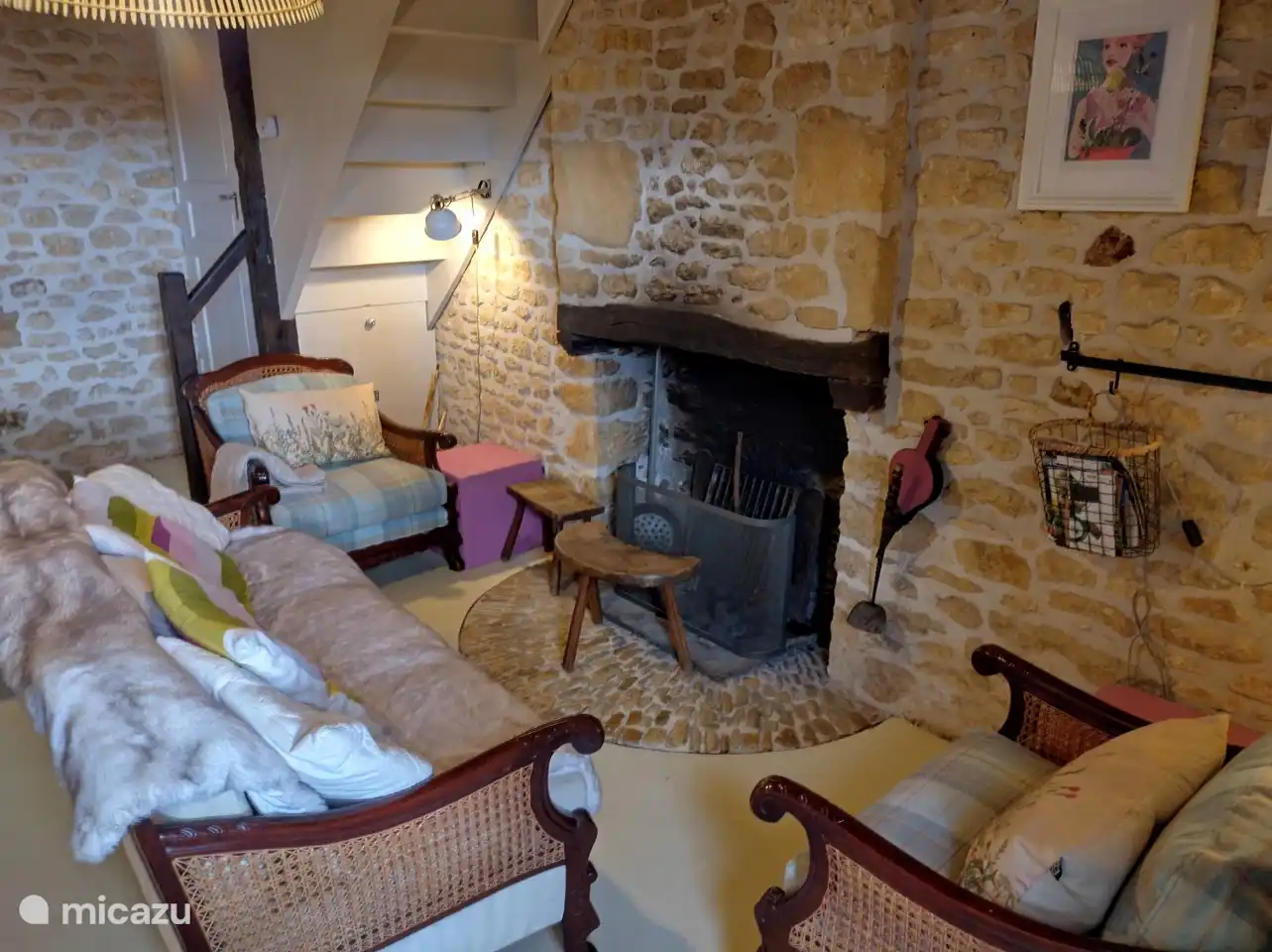 Wohnzimmer mit Kamin