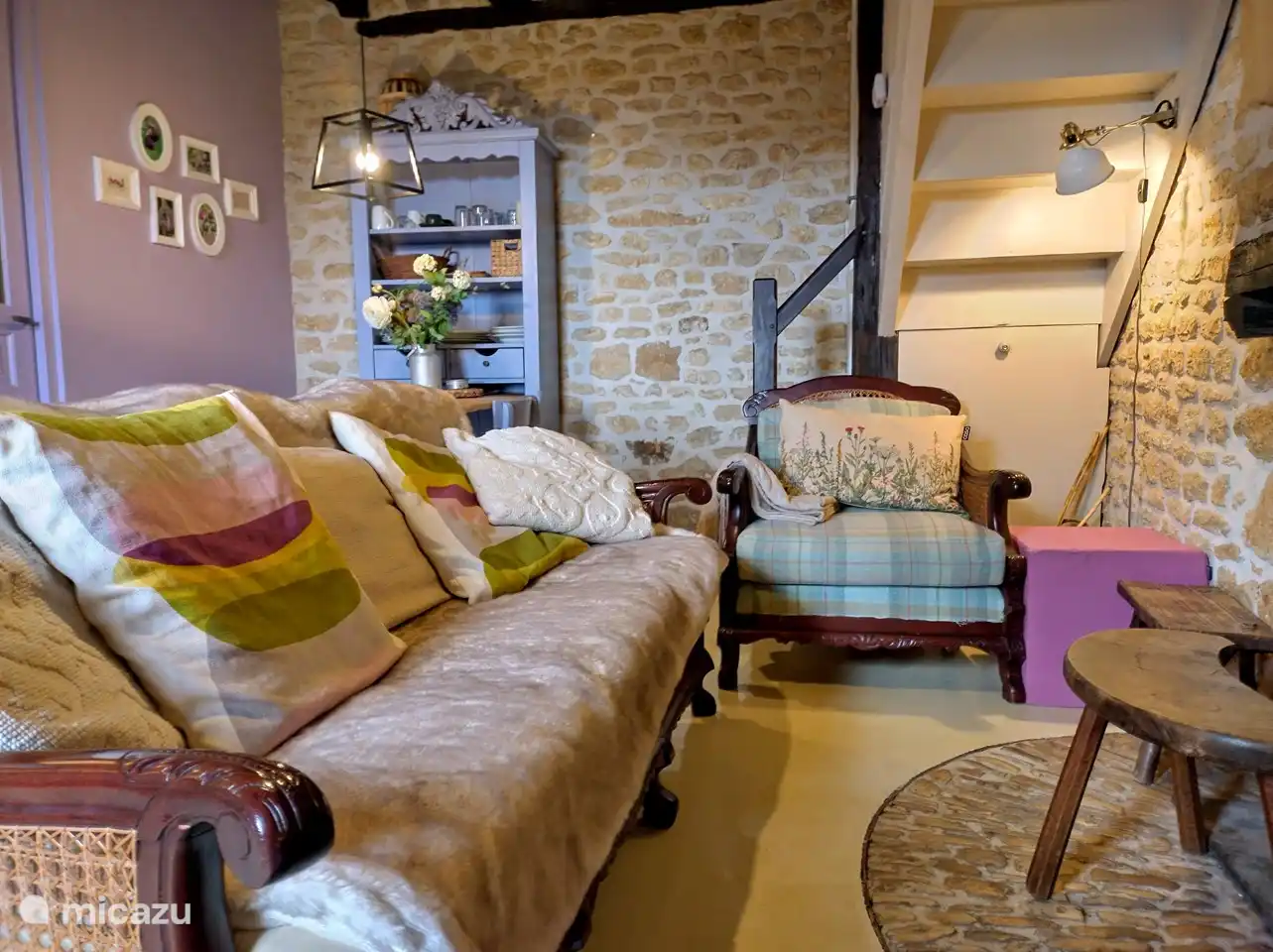 Wohnzimmer mit Kamin