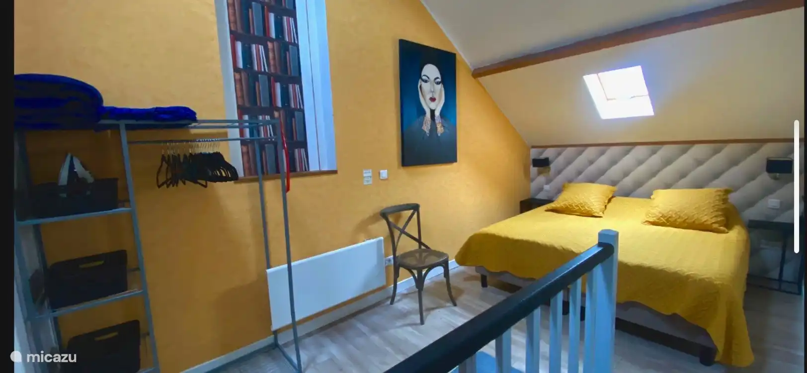 Das Schlafzimmer verfügt über zwei Betten von 90x200 cm. Mit hochwertigen Matratzen mit angrenzendem Bad.