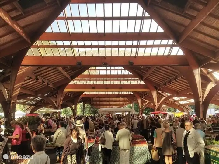 Die Markthalle 'George Brassens' Brive.