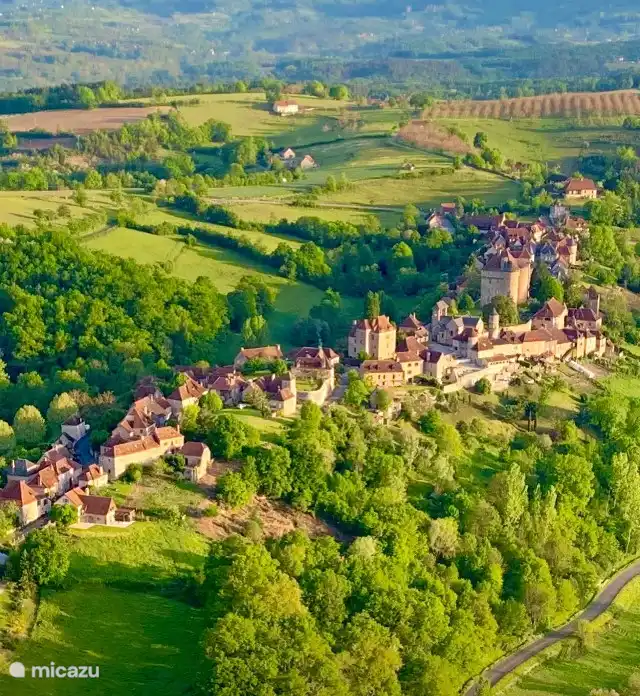 Curemont mit seinen vier Burgen.