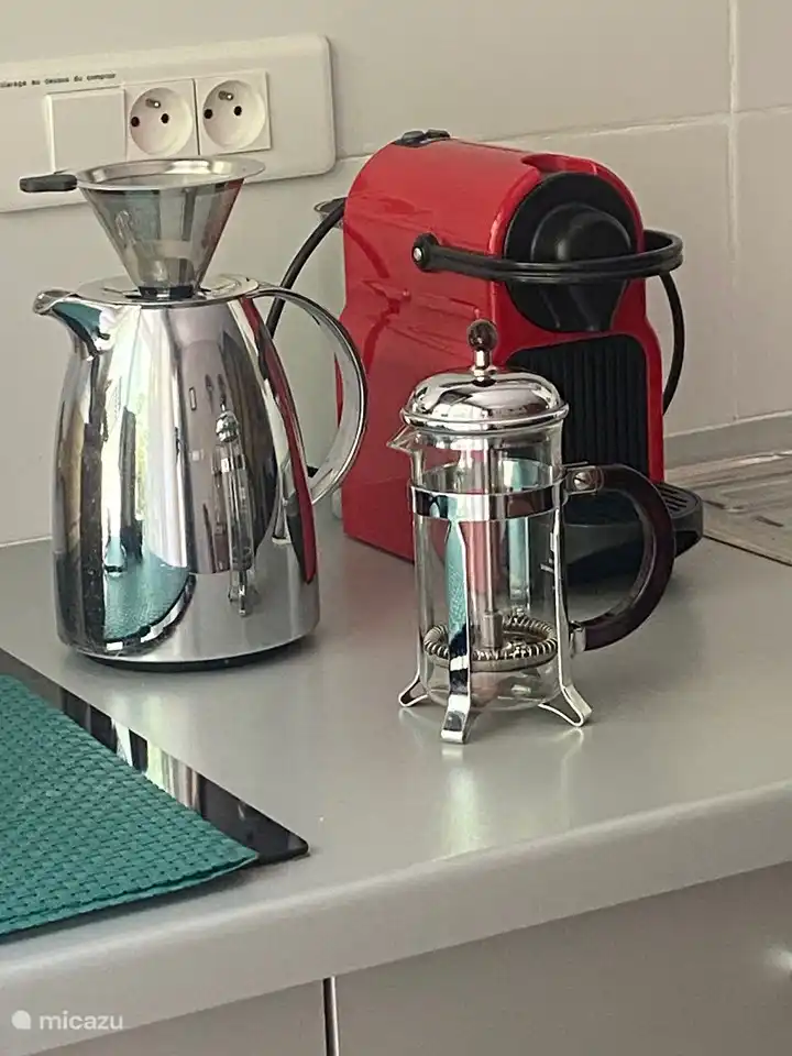 Auswahl aus drei verschiedenen Kaffeemaschinen