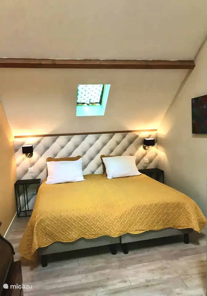 Zwei Einzelbetten 90 x 200 mit hochwertigen Matratzen