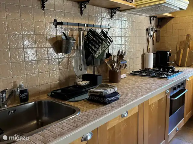 casa vacacional en Francia, Dordoña, Simeyrols – Lo Cretsou Cocina con lavavajillas