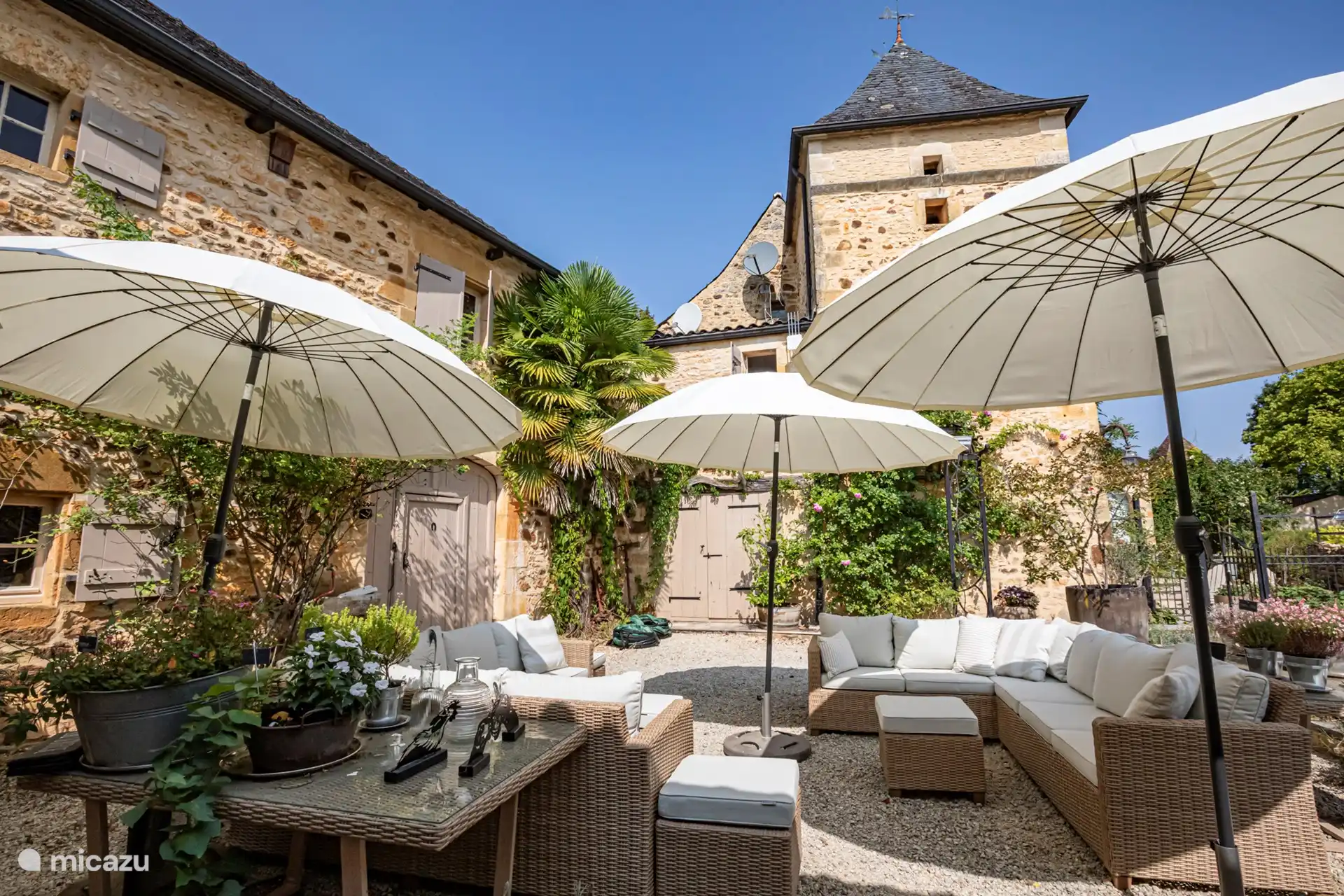 Innenhof (WLAN+Kaffee)