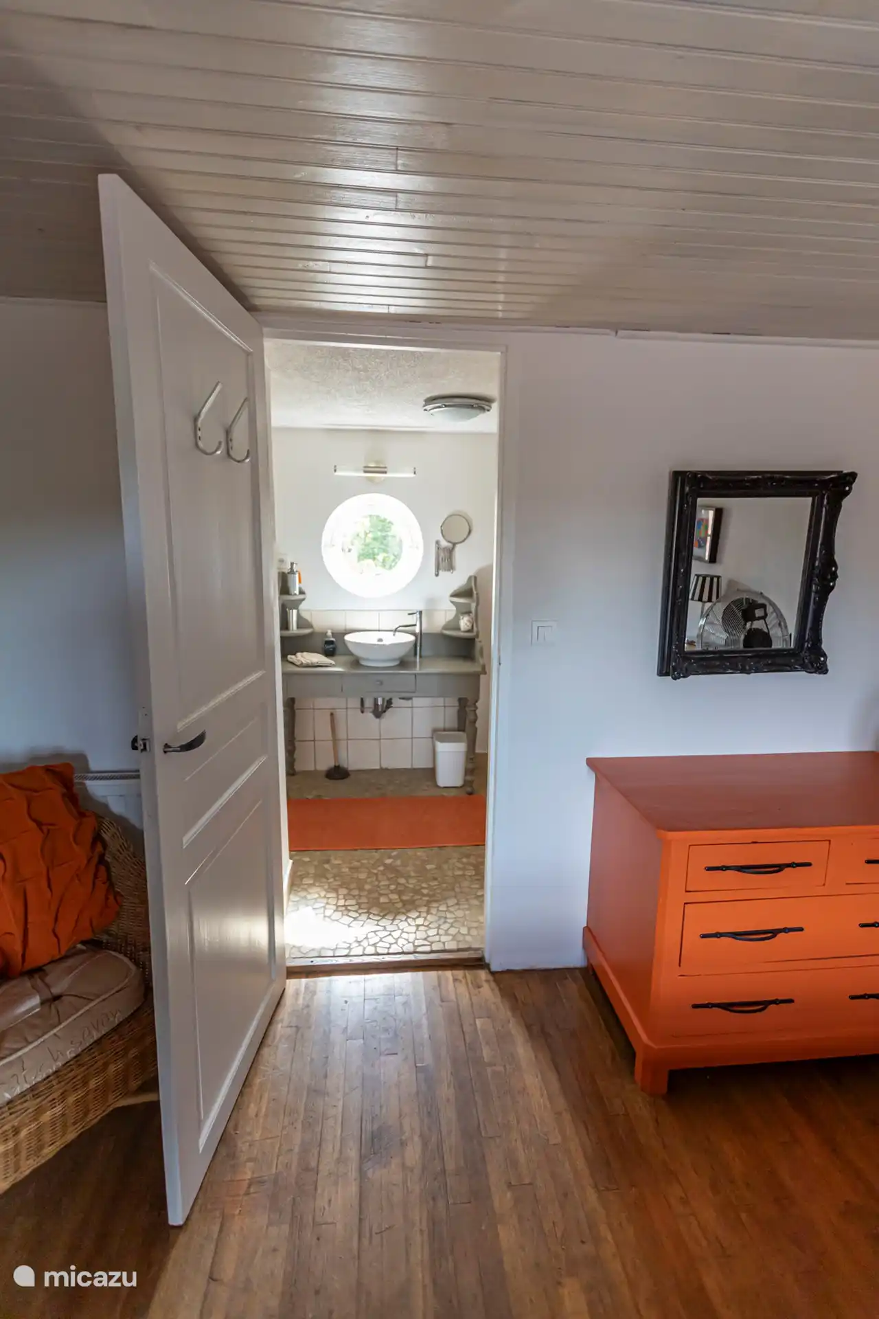 En-suite vom Hauptschlafzimmer bis zum Badezimmer