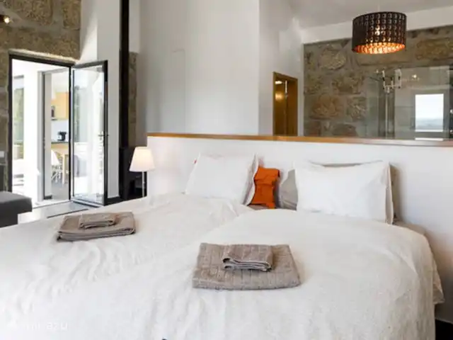 Ruime slaapkamer, badk, keuken op 1e huren in Portugal, Viseu, Tondela - appartement Slaapkamer op de 1e etage