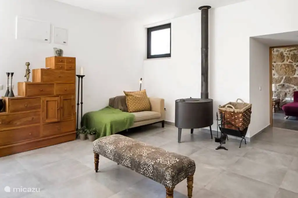 Ein Teil des Wohnzimmers, einer Sitzecke