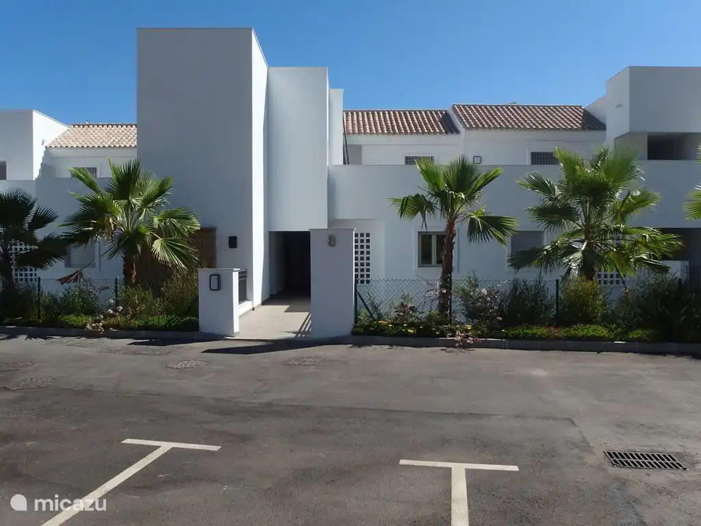 Ihr Parkplatz vor dem Eingang