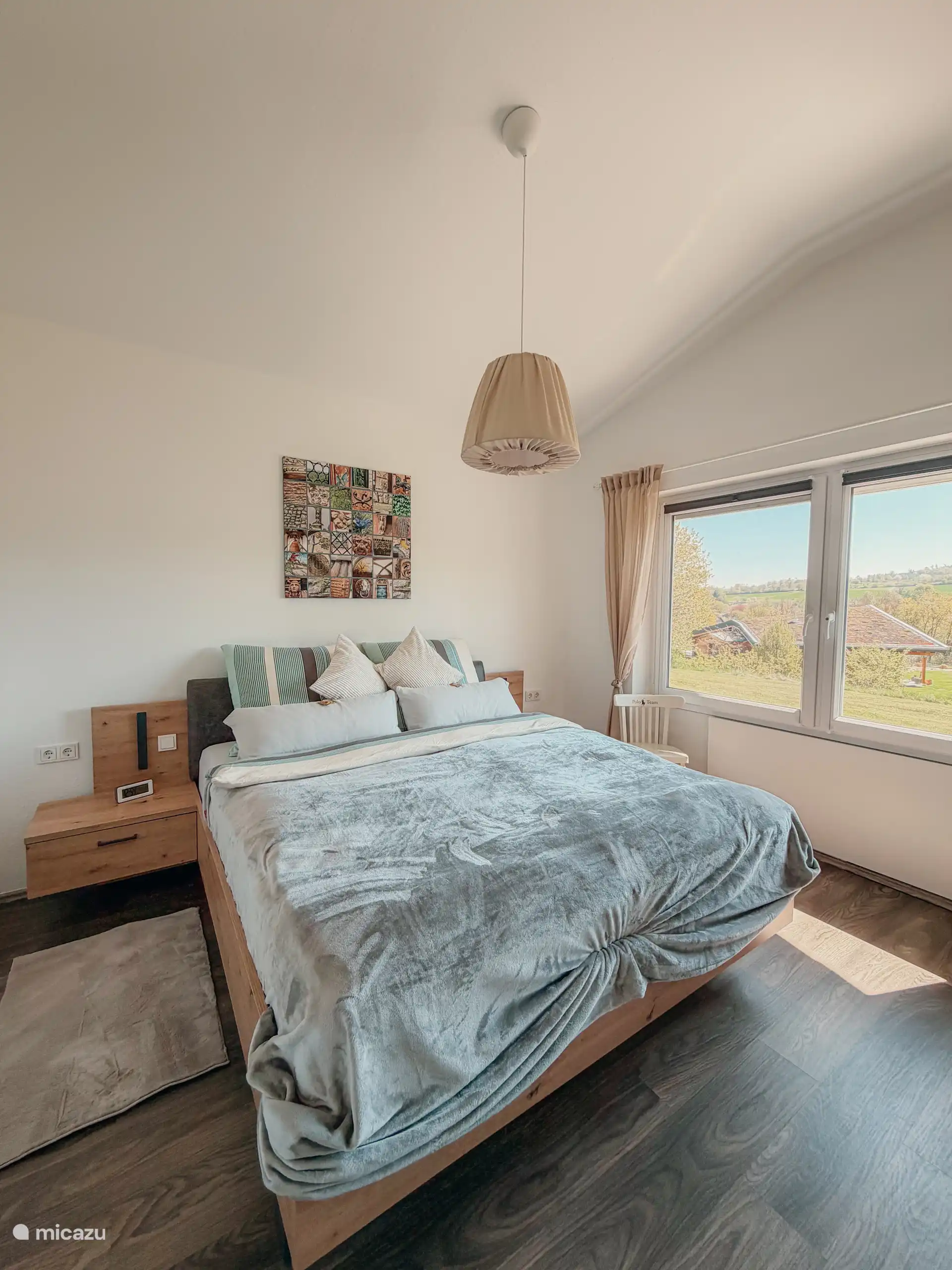 Schlafzimmer 1