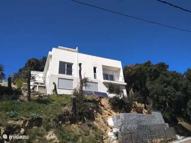 villa en España, Costa Brava, Santa Cristina d'Aro – El Carrilet, Santa Cristina d'Aro Visto desde la calle de abajo