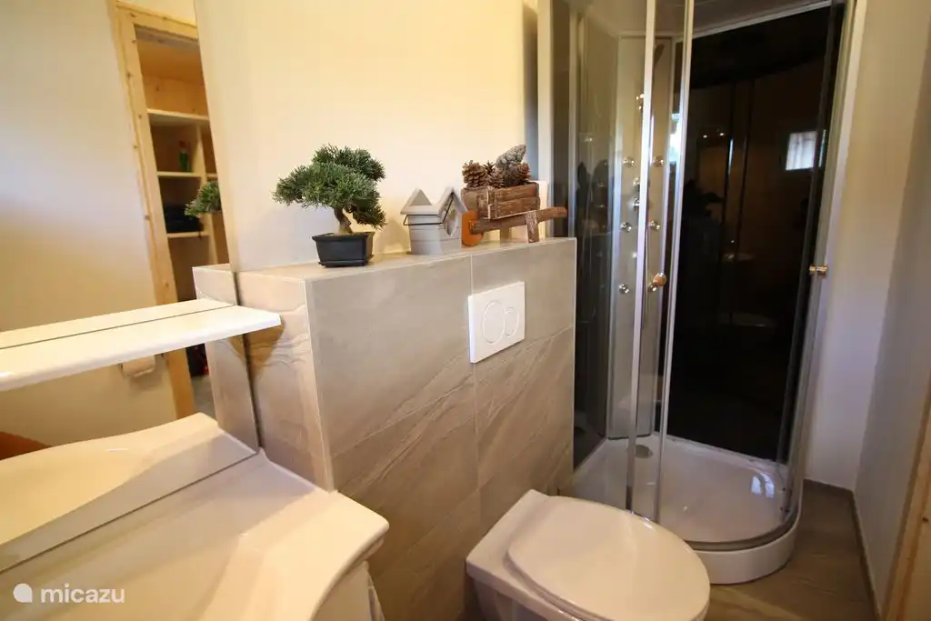 Badezimmer im Erdgeschoss