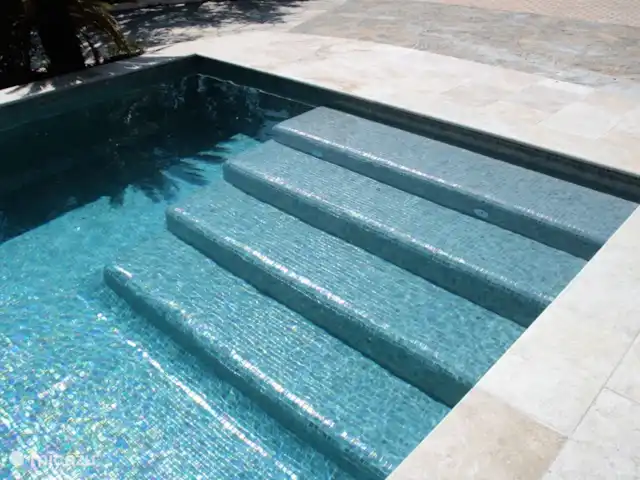 Villa Savoir Vivre vue mer | France, Côte d'Azur, Les Issambres - villa Escaliers dans la piscine