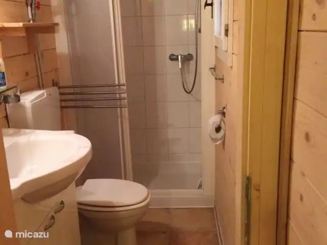 Location de Vacances Italie, Lacs italiens , Porlezza, chalet - Chalet à 50 mètres du lac de Lugano Salle de bains