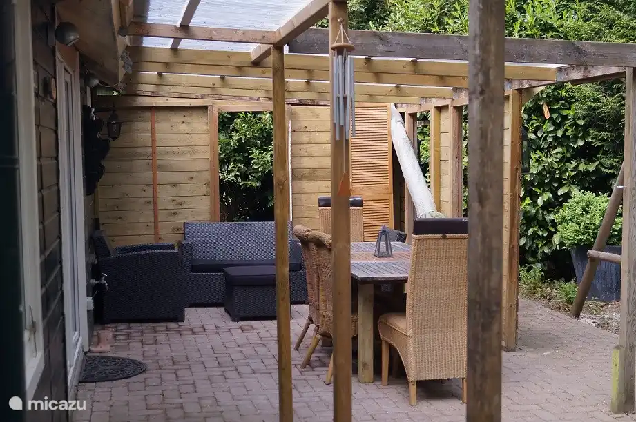 Terrasse vor dem Haus