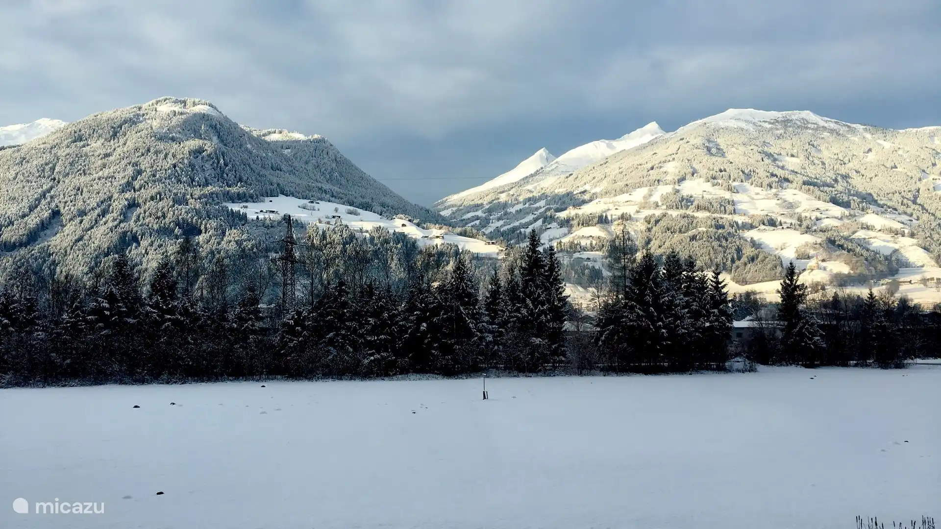 Maravillosa vista desde la casa de vacaciones Spieljochblick en los Alpes de Zillertal