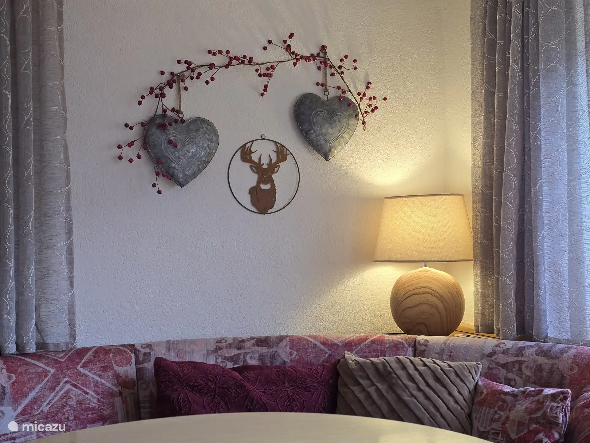 Acogedora sala de estar en la cocina