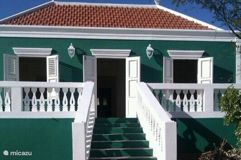 Vacation rental Curaçao, Banda Ariba (East), Cas Grandi Holiday house Monument Montagne Rey