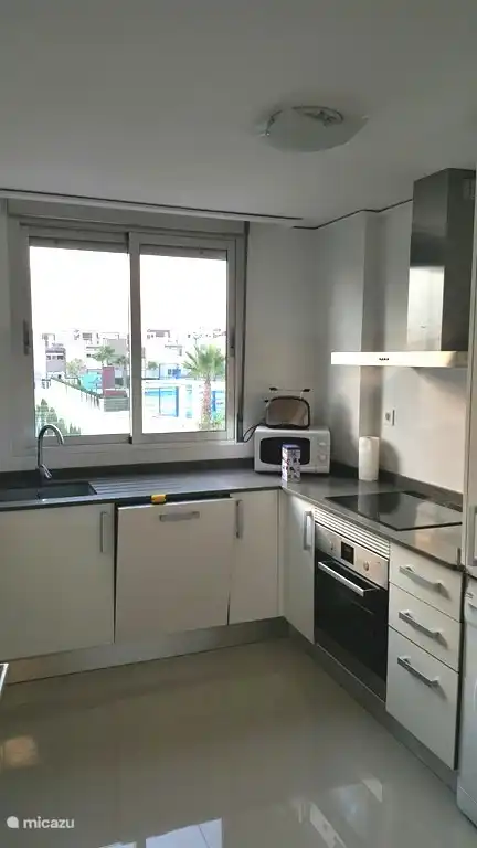 La cocina moderna con electrodomésticos