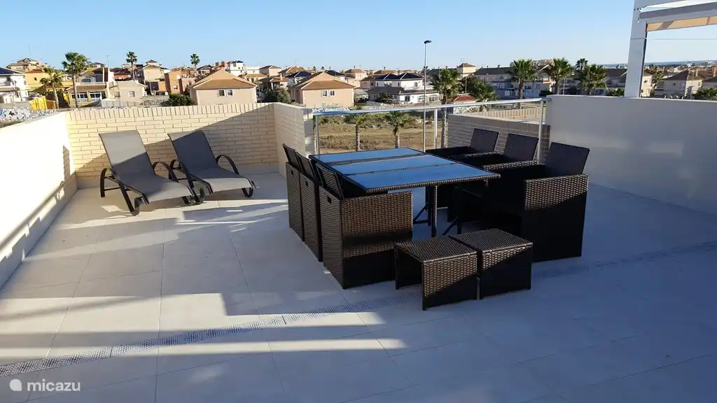 Sonne von früh bis spät im Solarium!