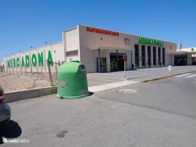 Der Supermarkt innerhalb von 2 Minuten zu Fuß