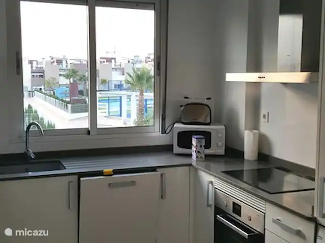 Penthouse de luxe, Varudi 4.23 | Espagne, Costa Blanca, Torrevieja - penthouse Notre cuisine moderne avec tous les appareils nécessaires