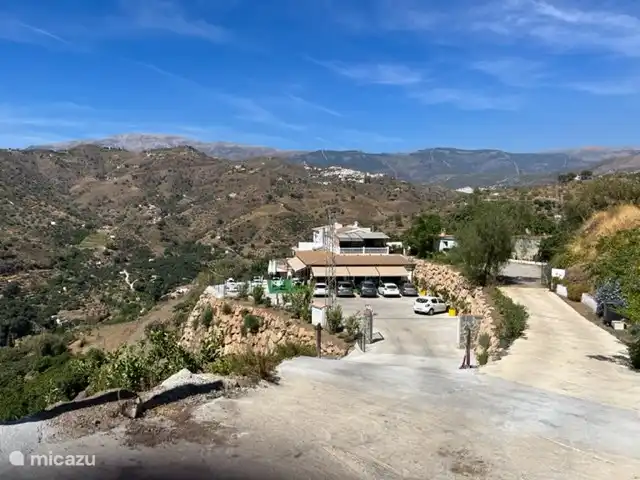 Sayalonga et ses environs vue depuis le restaurant. Tout au fond de la photo, vous pouvez voir Corumbela.