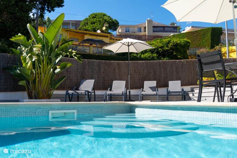 Ferienwohnung Spanien, Costa Brava, Lloret de Mar Ferienhaus Casarulin: Swimmingpool, Klimaanlage, Meerblick