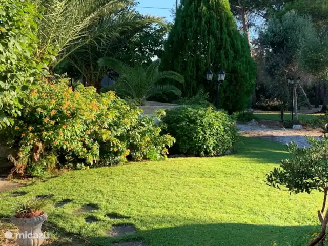 Al-Gelsomoro | Italie, Pouilles (Puglia), Lecce - villa Le jardin
