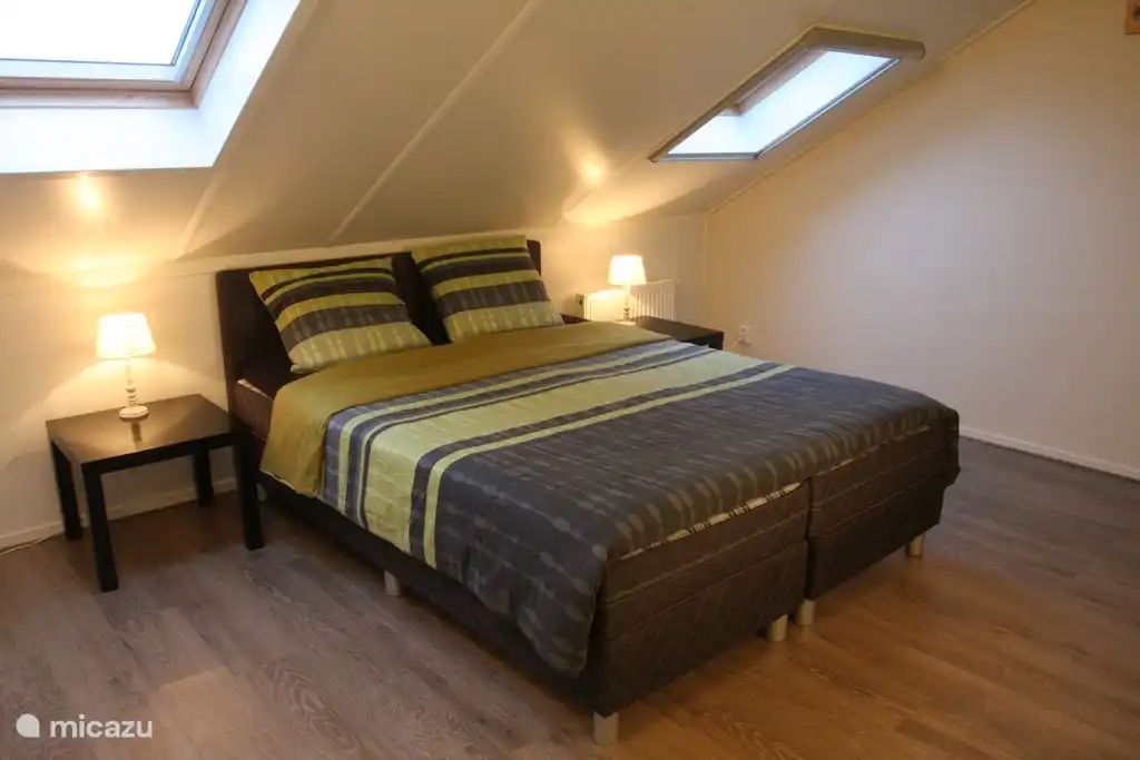 2 Schlafzimmer mit Doppelbett (1. Stock) Schlafzimmer 3