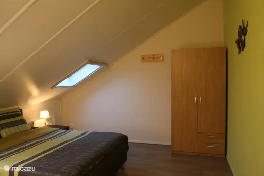 2 Schlafzimmer mit Doppelbett (1. Stock) Schlafzimmer 3