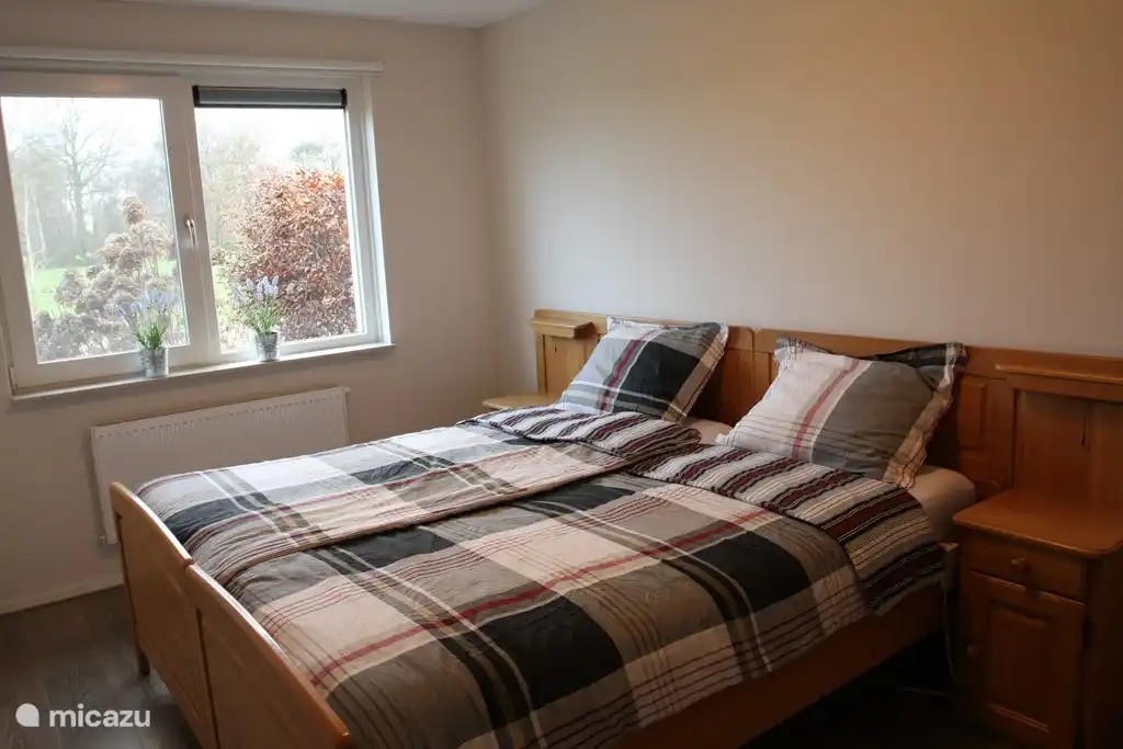 2 Schlafzimmer mit seniorenbed Erdgeschoss (ein Schlafzimmer)