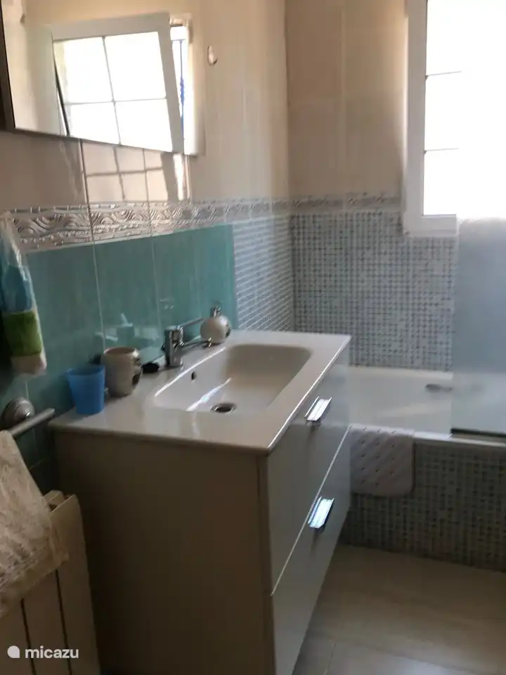 Badezimmer 2 mit Badewanne