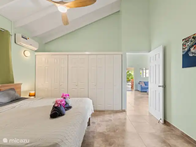 Cas Bon Bini - avec piscine | Curaçao, Banda Abou (ouest), Fontein - villa Chambre des maîtres avec salle de bain attenante
