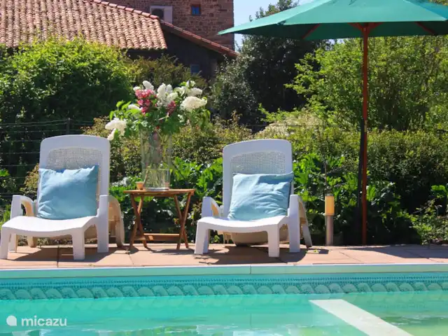 Domaine Charente - Gîte Charente | France, Charente, Mazières - gîte / cottage La piscine partagée 
(ouvert de 10:30 à 19:30)
