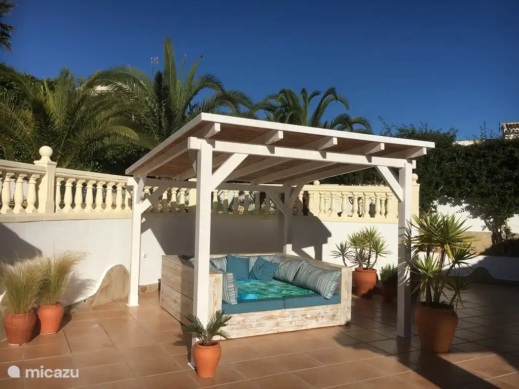 Gazebo avec canapé lounge