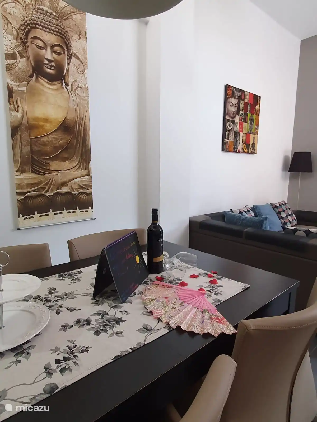 Unser Schlüsselanhänger heißt Sie herzlich willkommen und beantwortet alle praktischen Fragen