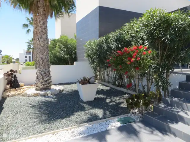 casa vacacional en España, Costa Blanca, Orihuela Costa – Golfo y Mar El acogedor jardín delantero
