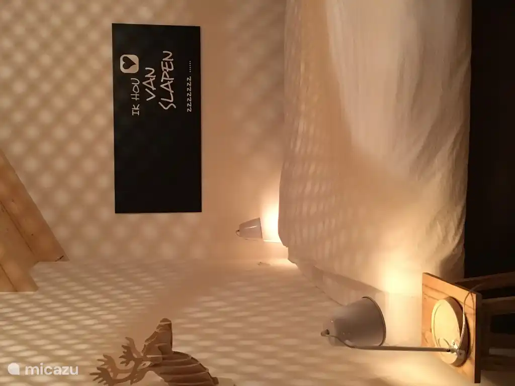 Zweites Schlafzimmer mit zwei Boxspring 90x120.