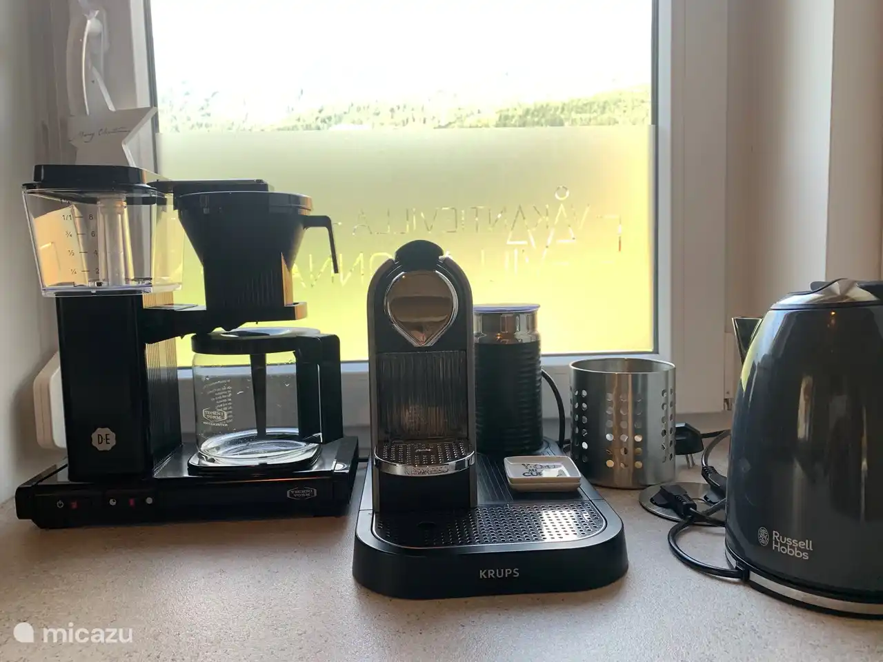 Nespresso-Maschine und Filterkaffee