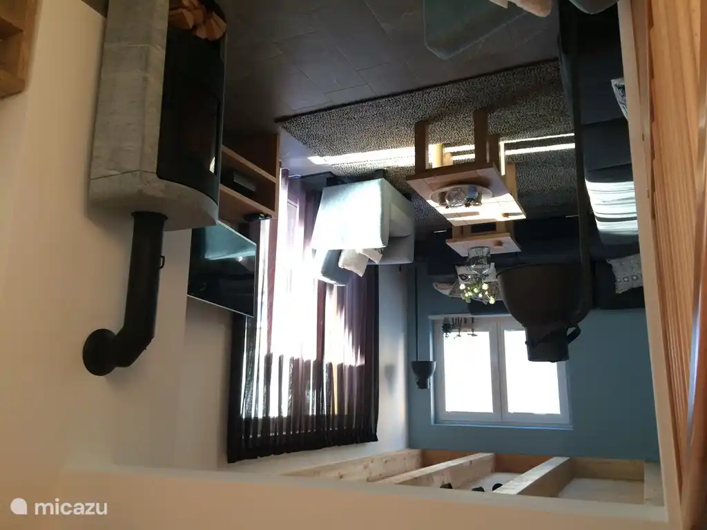 Wohnzimmer mit Kamin