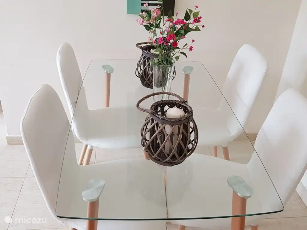 Onze prachtige eethoek