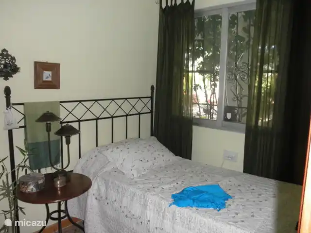 Villa Naranjo | Espagne, Costa Blanca, Alfáz del Pi - villa Chambre 4, gigogne vers un lit double