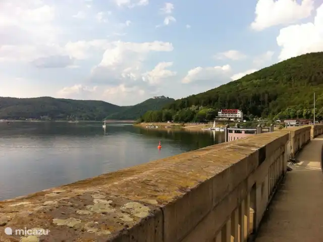 Wanderlust, une vue large! | Allemagne, Sauerland, Frankenau - maison de vacances Edersee et château Waldeck
