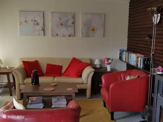 Wanderlust, une vue large! | Allemagne, Sauerland, Frankenau - maison de vacances Coin repas cosy avec table pour 6 personnes.