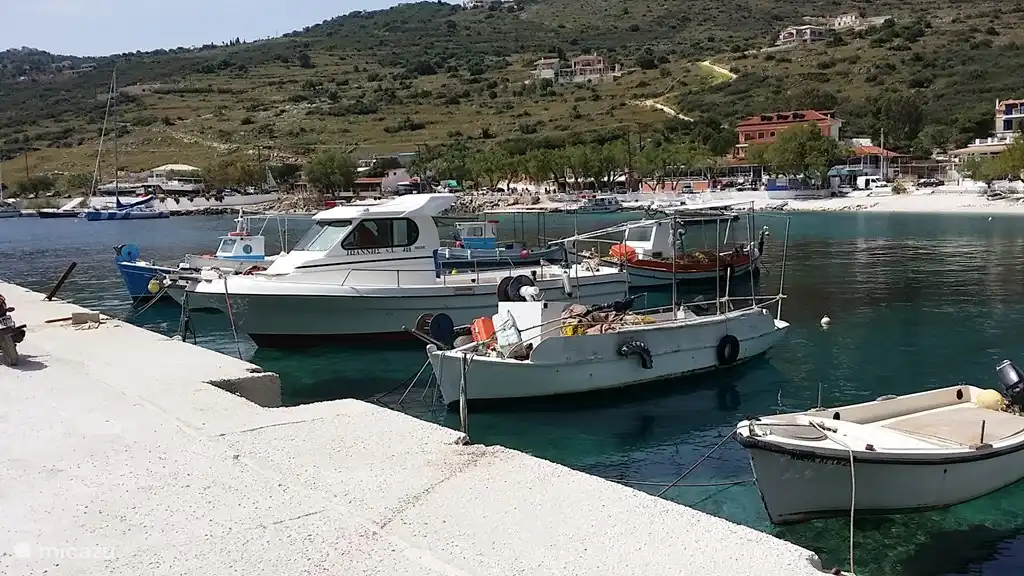 Pittoresk haventje Agios Nicolaos op 2 km afstand met heerlijk strandje!