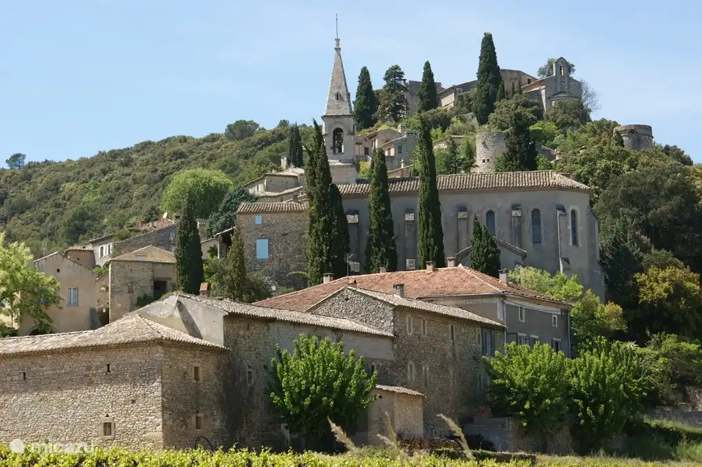 Das einzigartige Dorf, einer von Frankreichs 140 schönsten Dörfer ...